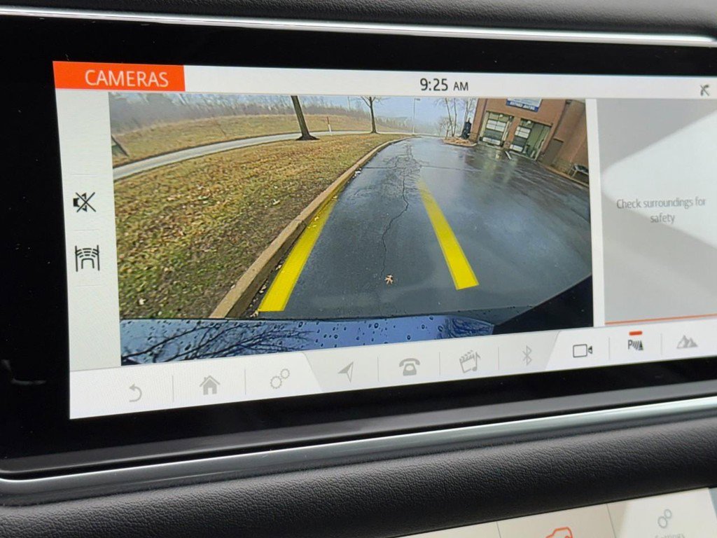 Used 2020 Land Rover Range Rover Sport SE image 21