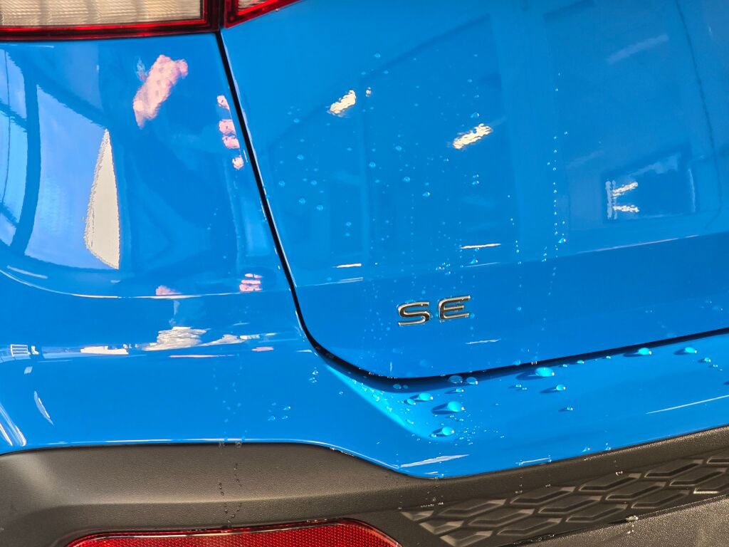 Used 2024 Volkswagen Taos SE image 14