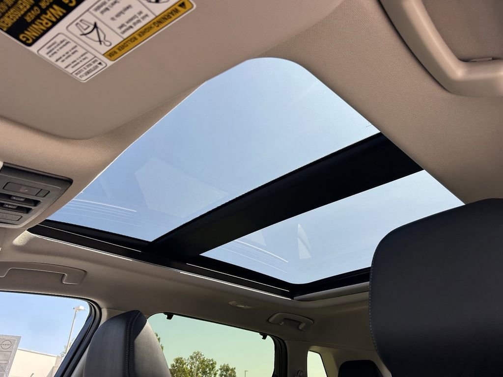 New 2026 Nissan Rogue Platinum image 20