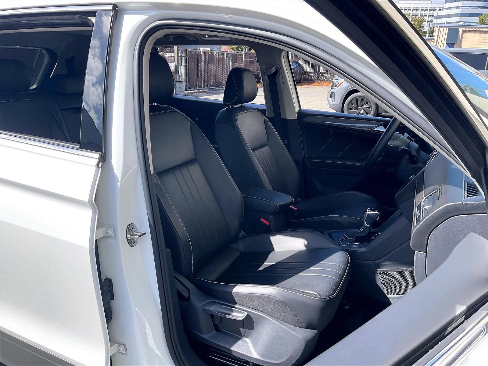 Certified 2023 Volkswagen Tiguan SE FWD image 6
