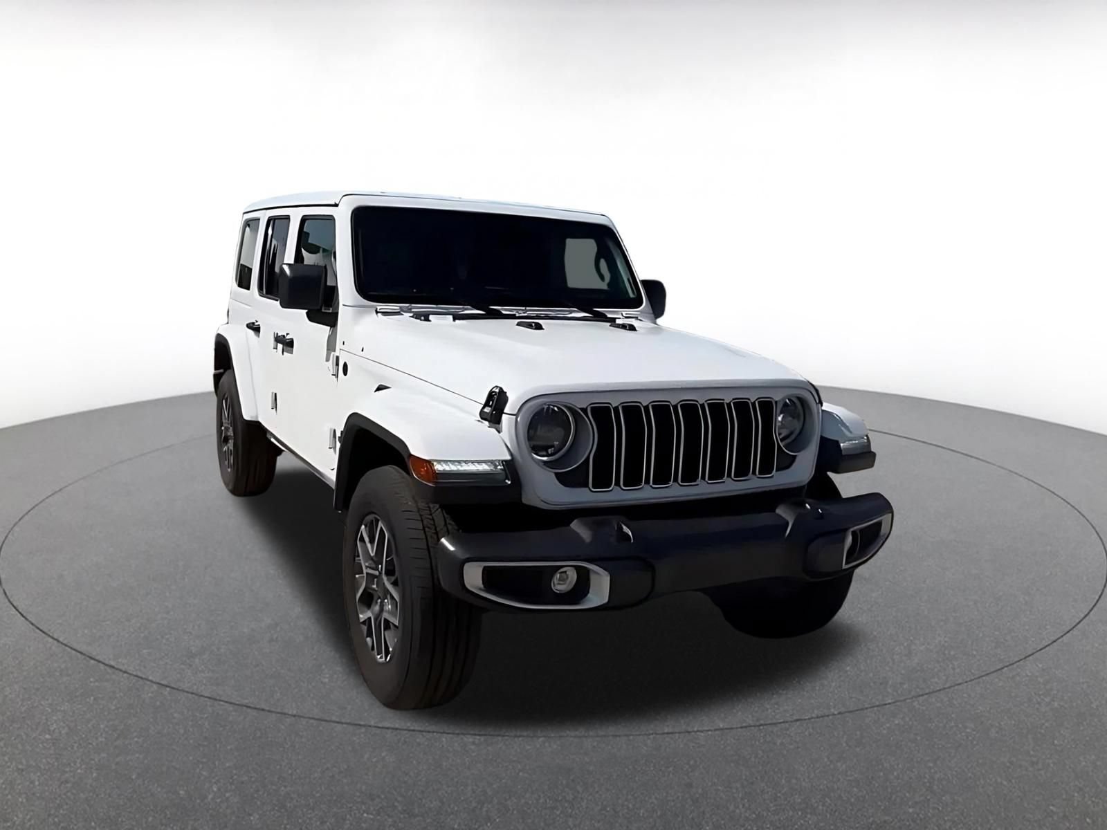 Used 2025 Jeep Wrangler Unlimited Sahara AWD/4WD image 3