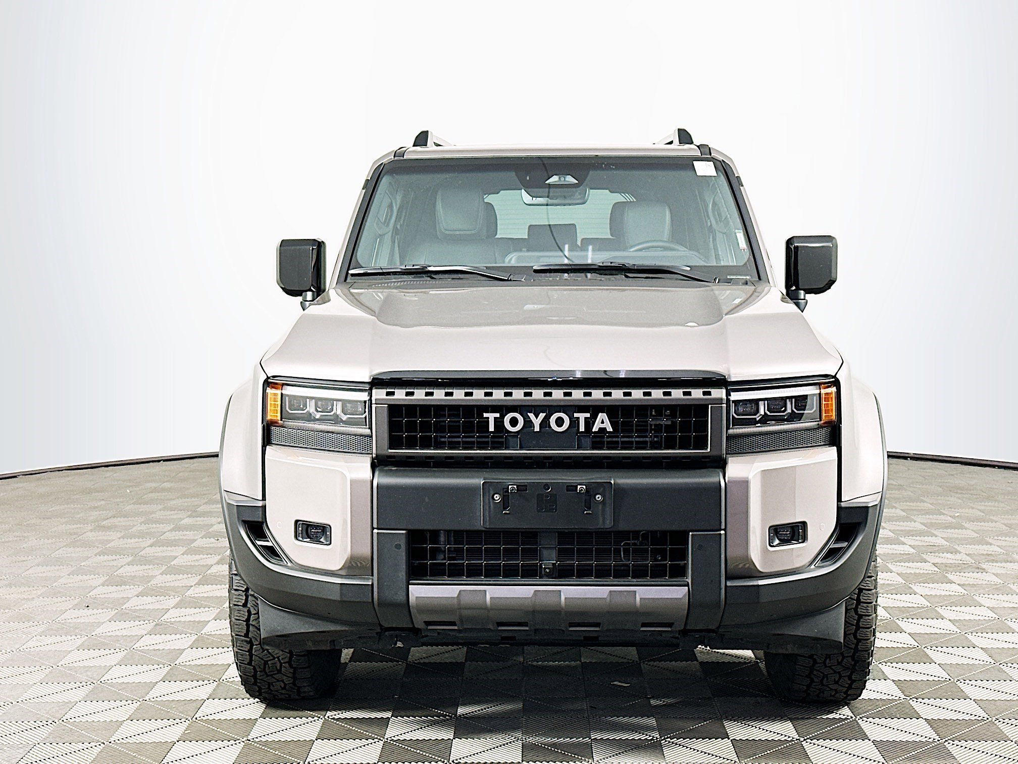 Used 2024 Toyota Land Cruiser image 2