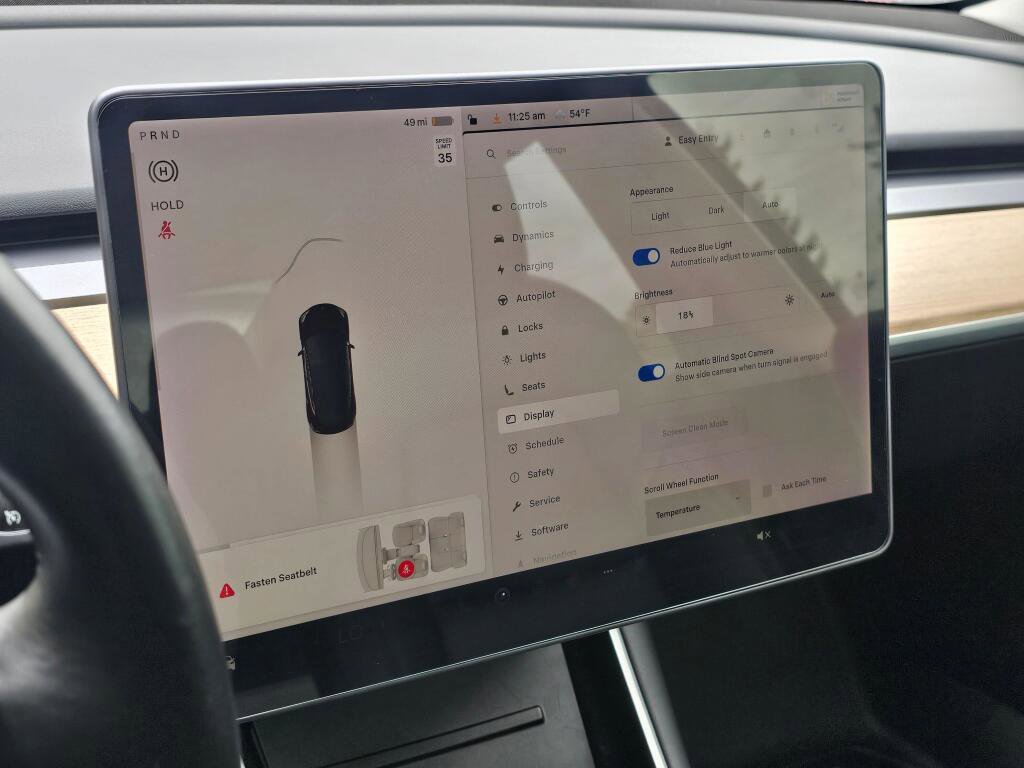 Used 2018 Tesla Model 3 Long Range RWD image 36