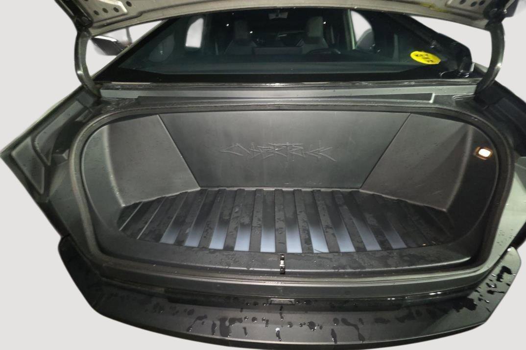 Used 2026 Tesla Cybertruck AWD Crew Cab image 11