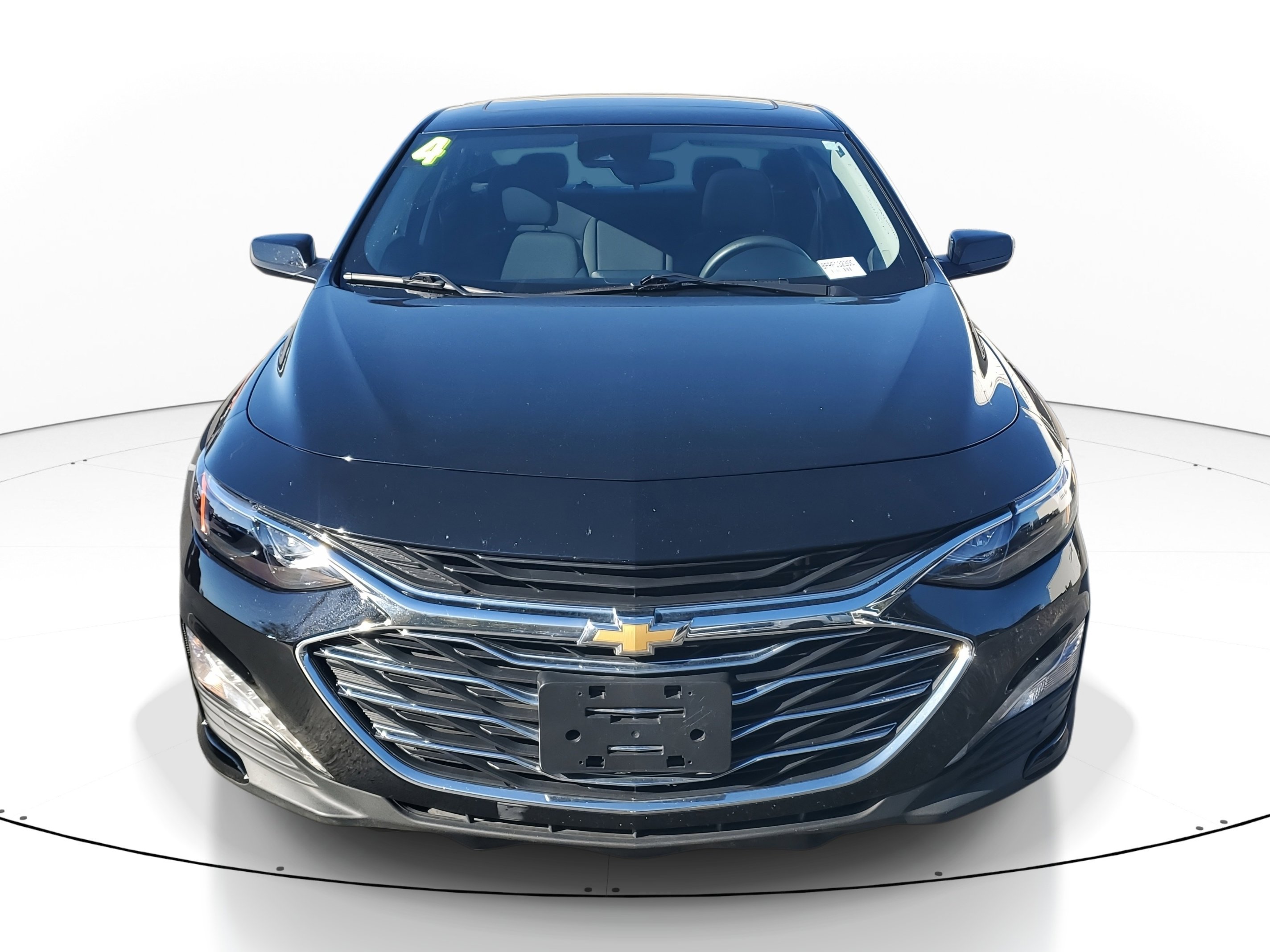 Used 2024 Chevrolet Malibu LT image 2