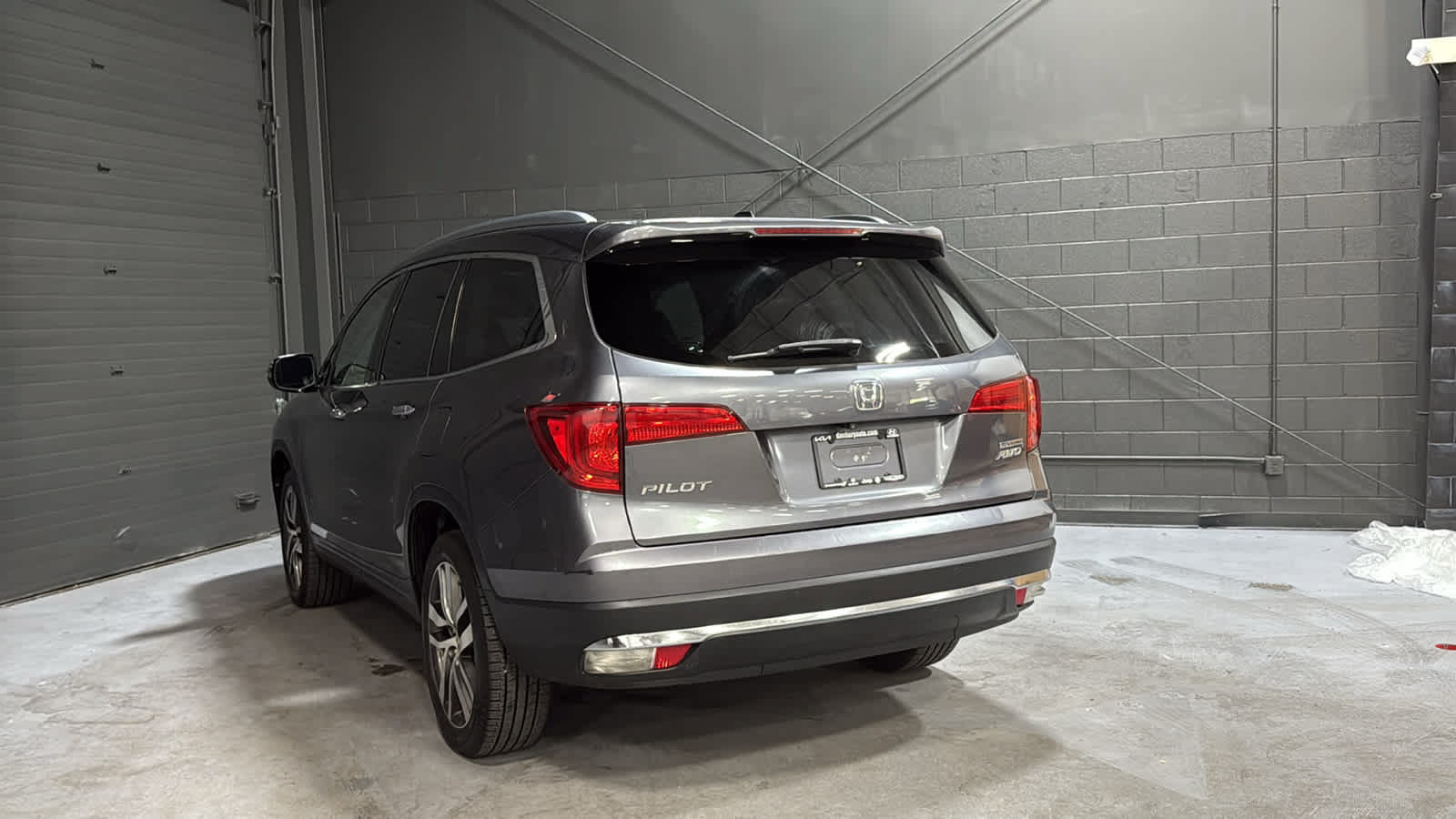 Used 2016 Honda Pilot Touring image 6