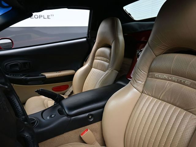 Used 2000 Chevrolet Corvette Convertible w/ Memory Pkg image 16