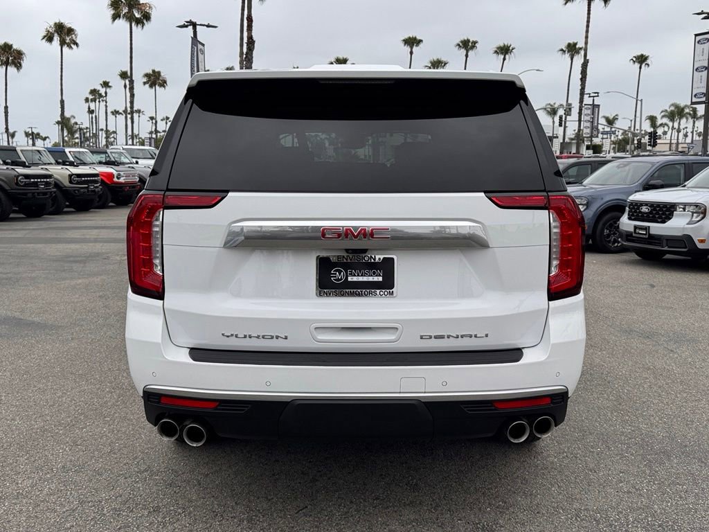 Used 2023 GMC Yukon XL Denali w/ Advanced Technology Package AWD/4WD image 11
