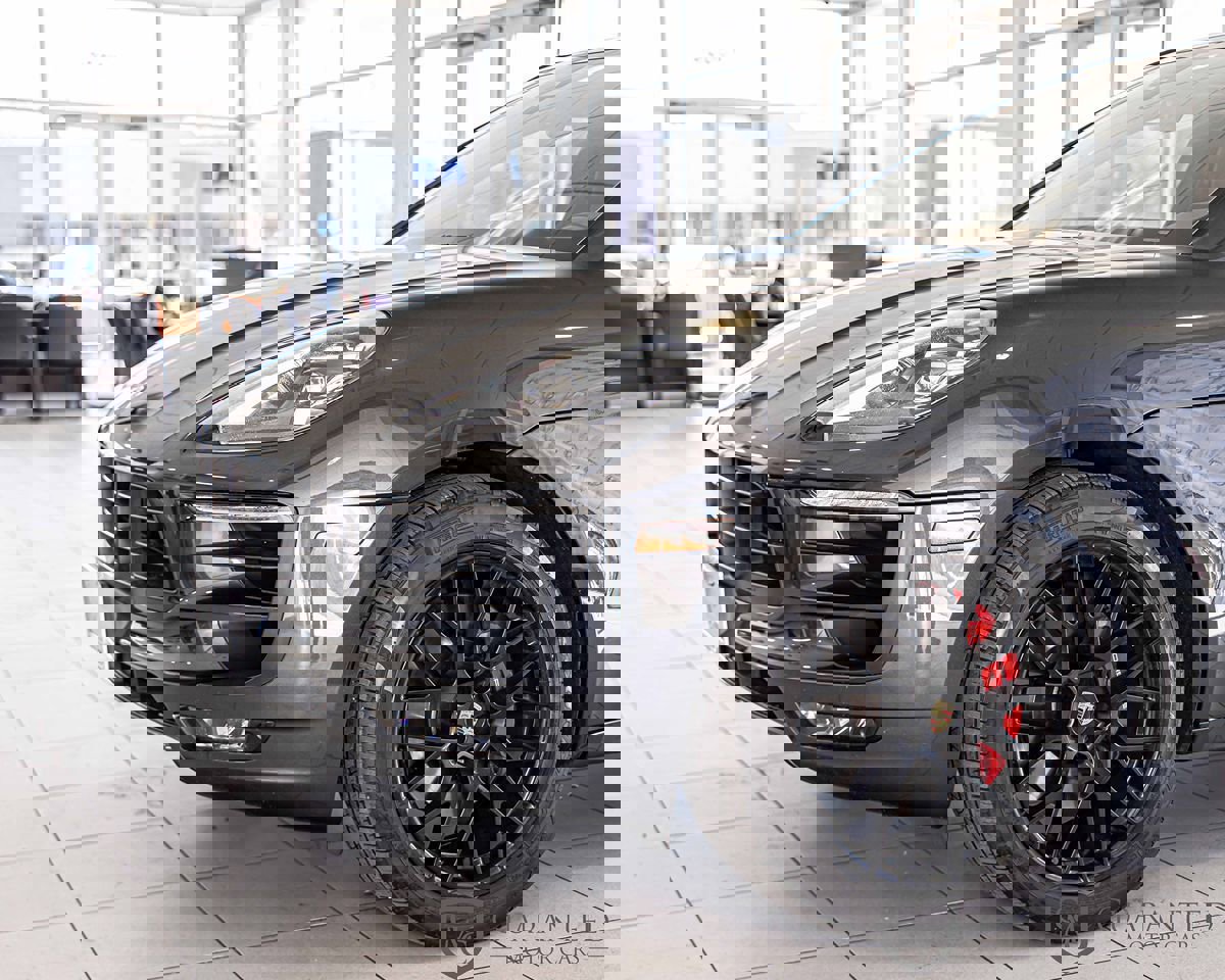 Used 2018 Porsche Macan GTS w/ Premium Package Plus image 5