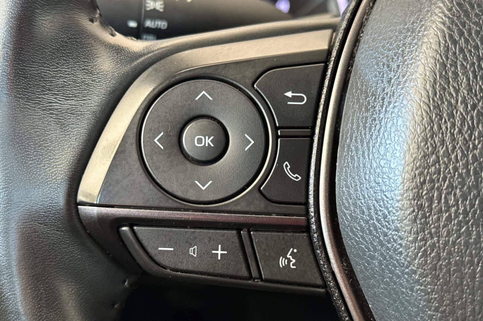 Used 2023 Toyota Camry SE w/ Convenience Package FWD image 24