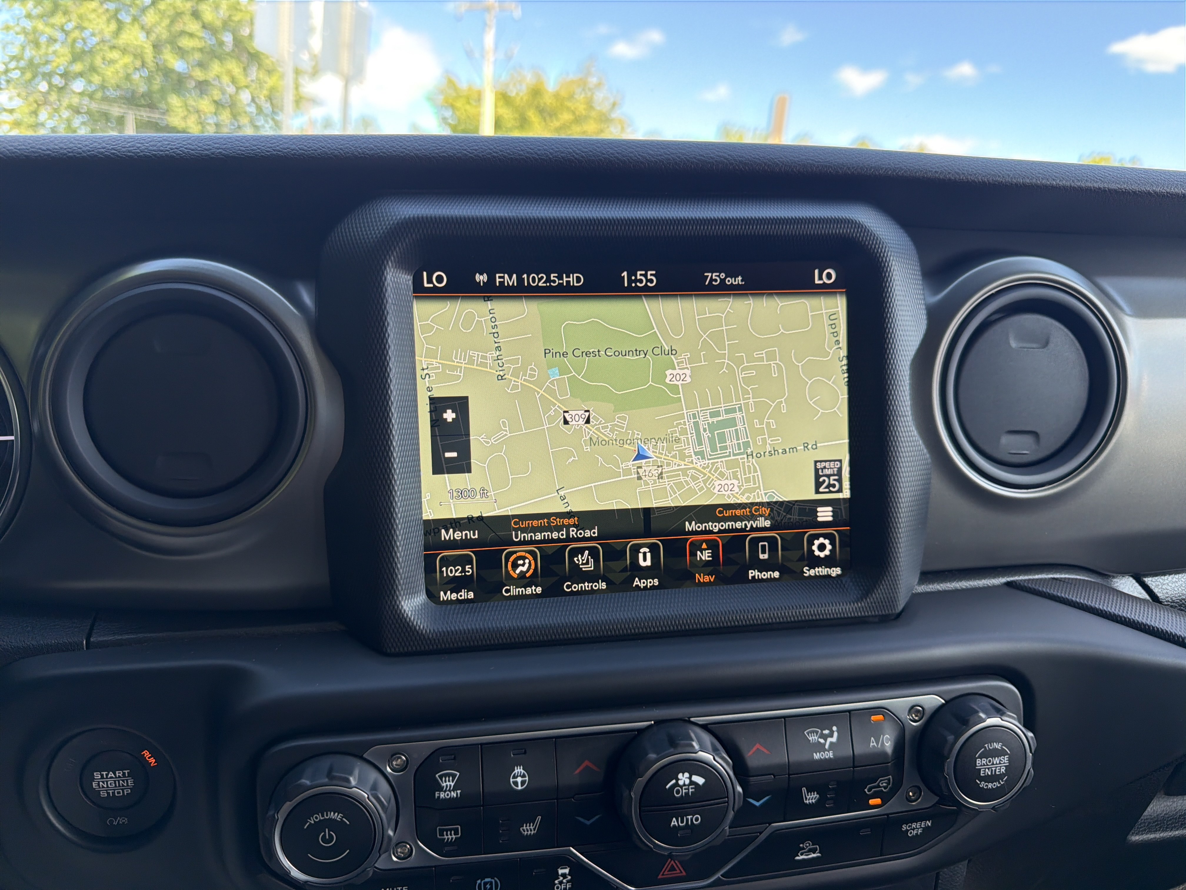 Used 2023 Jeep Wrangler Unlimited w/ Cold Weather Group AWD/4WD image 25