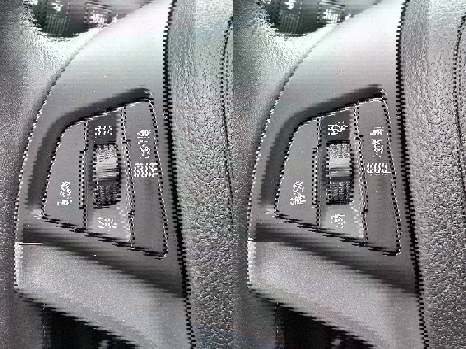 Used 2022 Chevrolet Trax LT w/ LT Convenience Package image 21