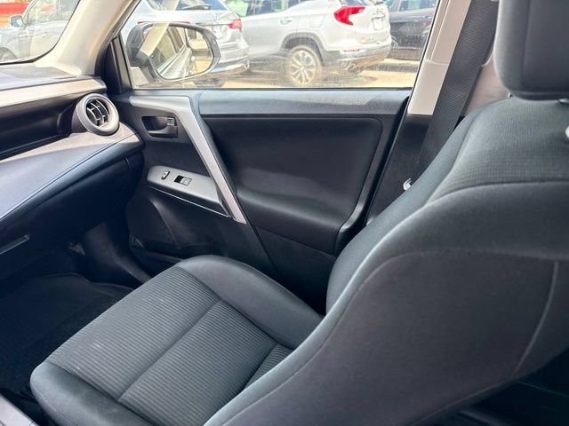 Used 2017 Toyota RAV4 LE w/ All Weather Liner Package AWD/4WD image 15