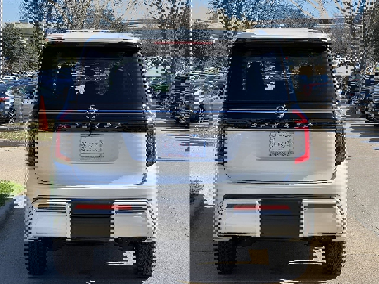 Certified 2025 Nissan Armada SV image 5