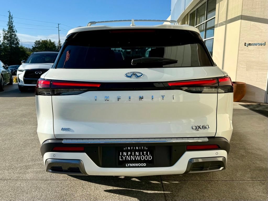Certified 2024 INFINITI QX60 Sensory w/ Cargo Package AWD/4WD image 4
