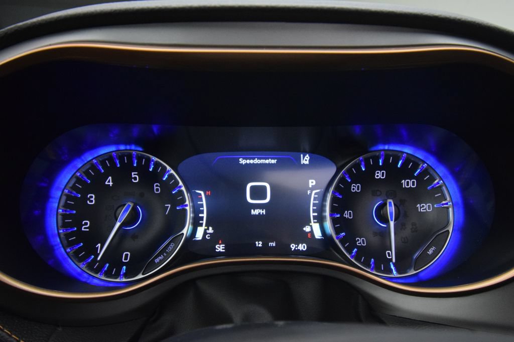 New 2027 Chrysler Pacifica Pinnacle FWD image 21