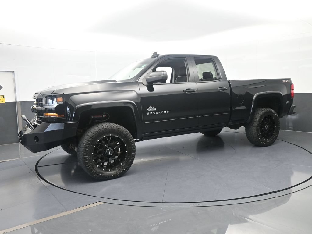 Used 2018 Chevrolet Silverado 1500 LT w/ All Star Edition AWD/4WD image 2