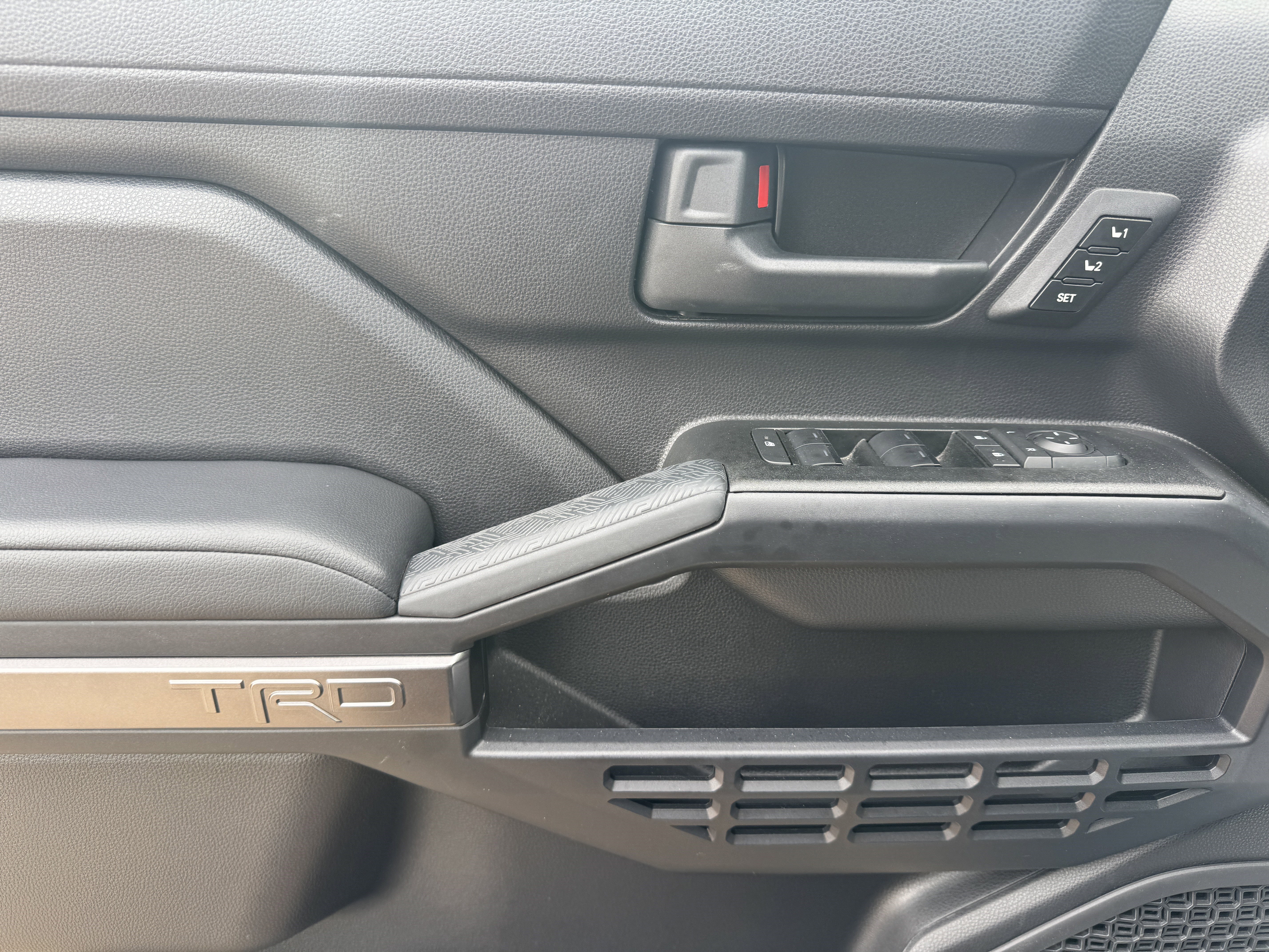 Certified 2025 Toyota 4Runner TRD Off-Road Premium w/ Tow Technology Package image 9