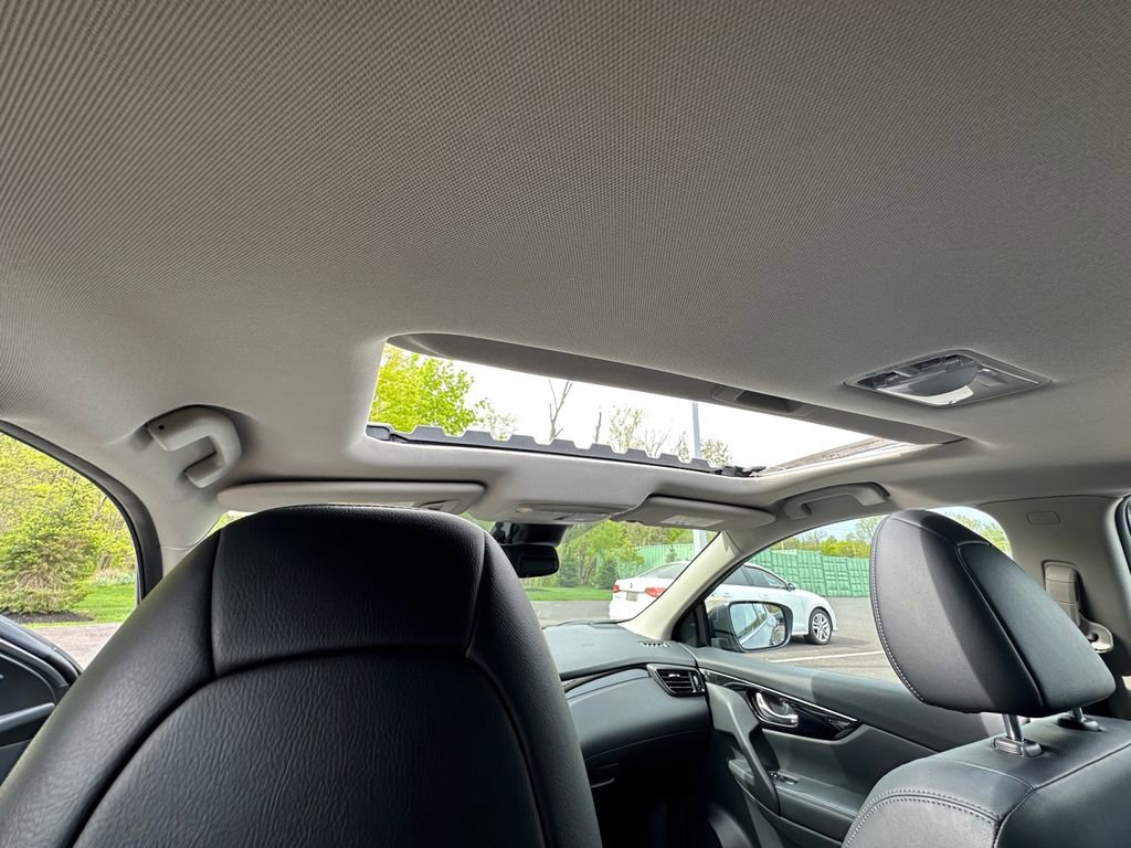 Used 2022 Nissan Rogue Sport SL w/ Premium Package AWD/4WD image 28