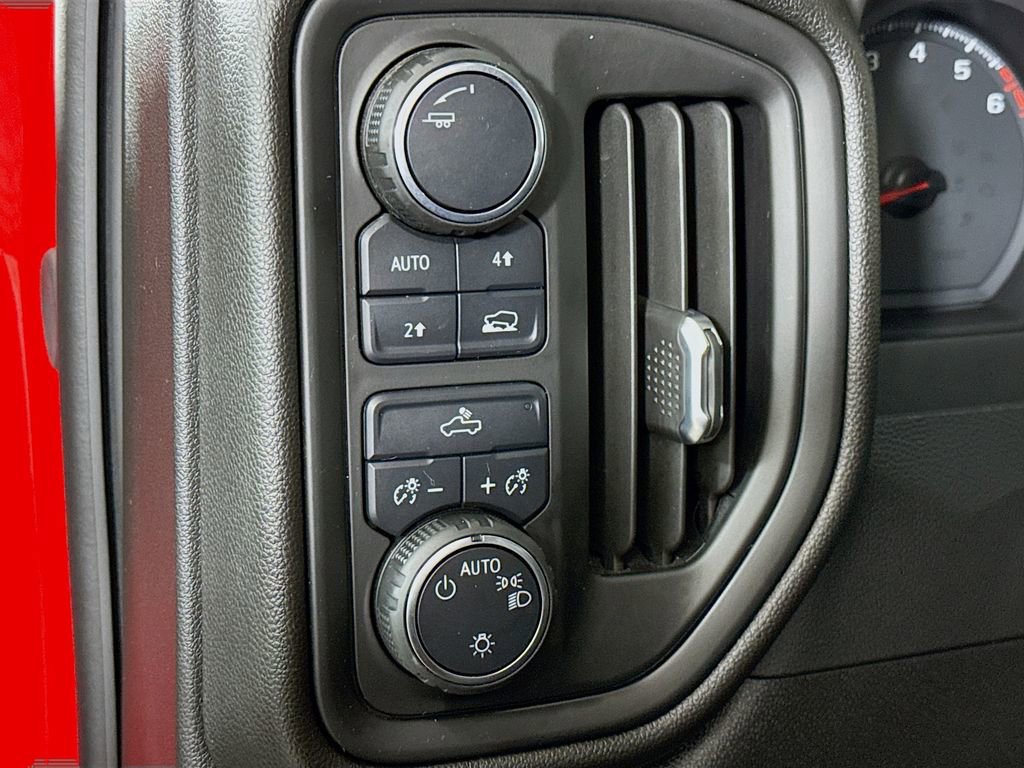 Used 2025 Chevrolet Silverado 1500 Custom w/ LPO, Dark Essentials Package image 17