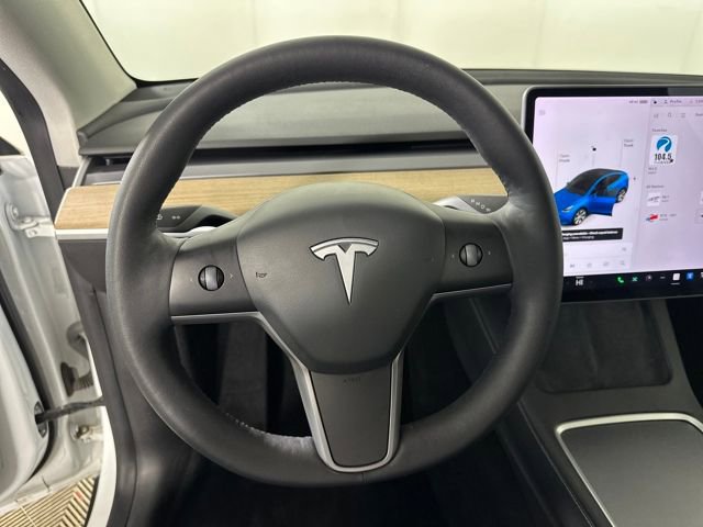 Used 2021 Tesla Model Y Long Range image 14