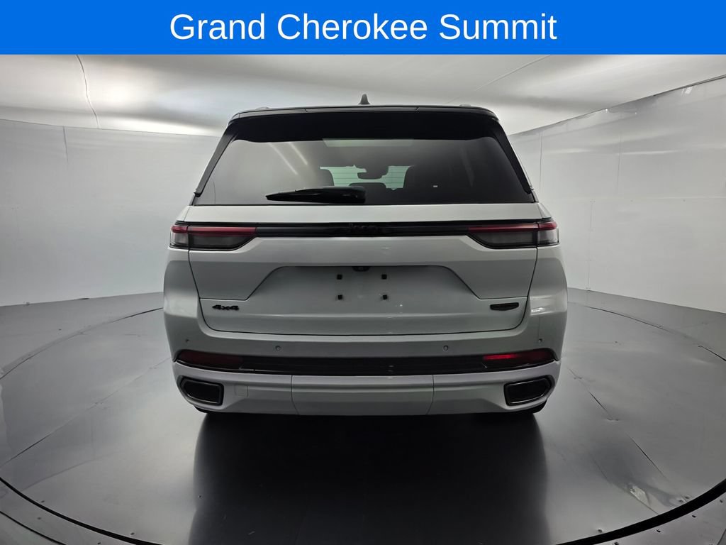 Used 2025 Jeep Grand Cherokee Summit w/ Obsidian Package AWD/4WD image 5