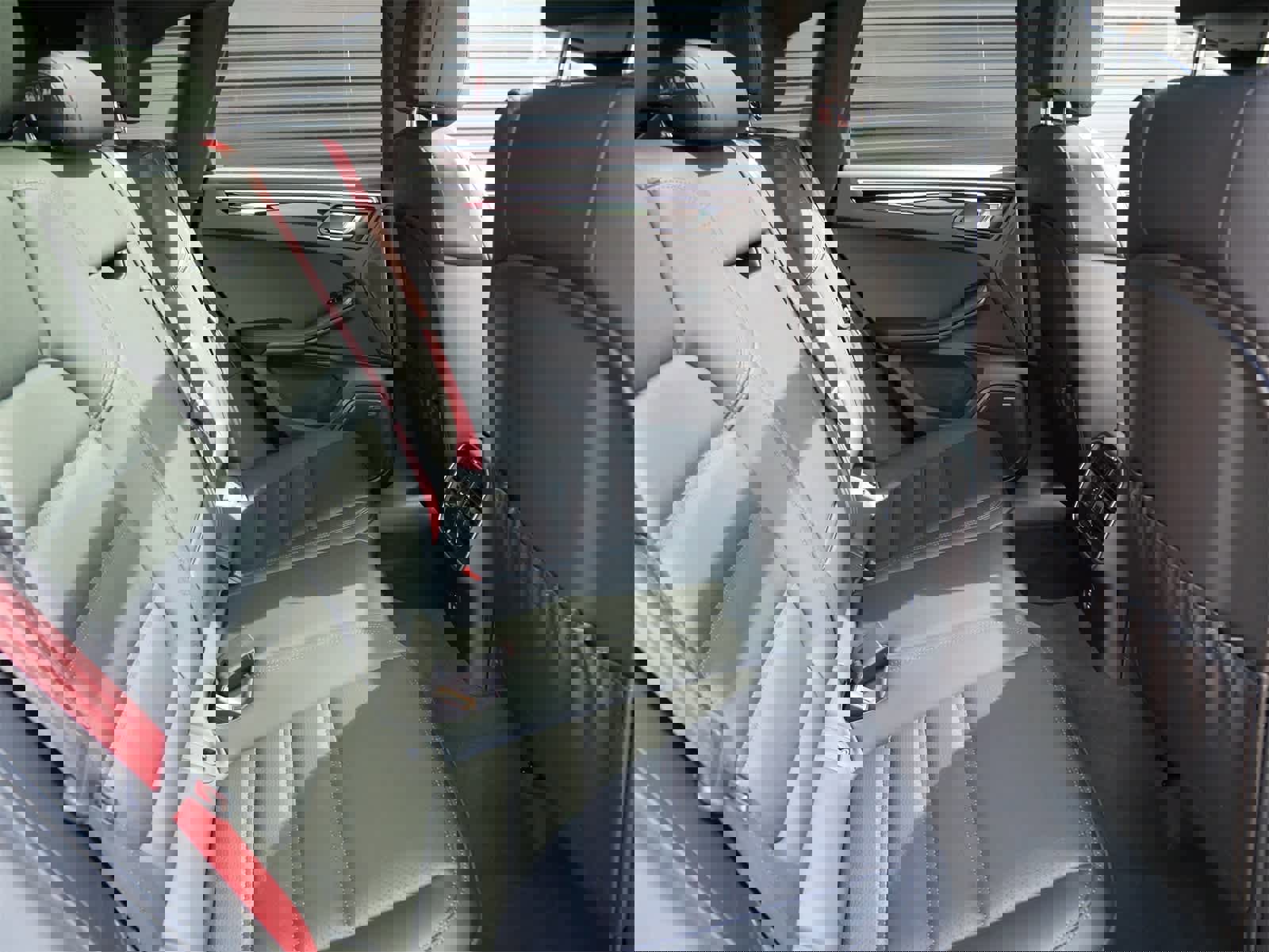 New 2025 Porsche Macan S image 29