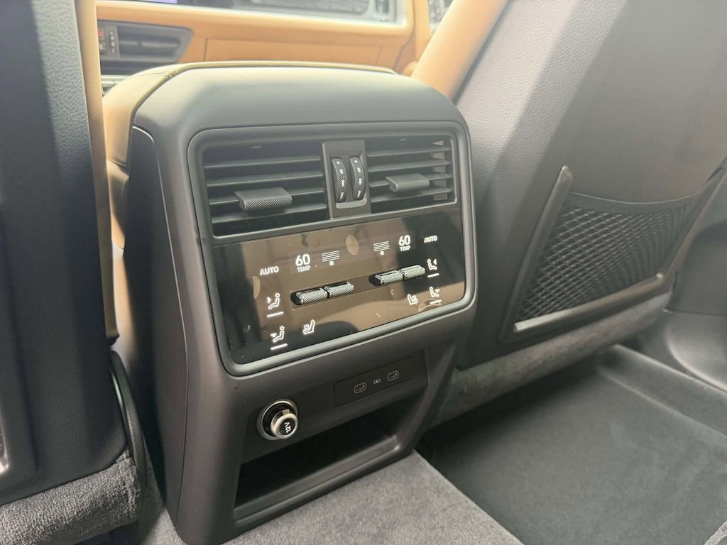 New 2026 Porsche Cayenne E-Hybrid AWD/4WD image 20