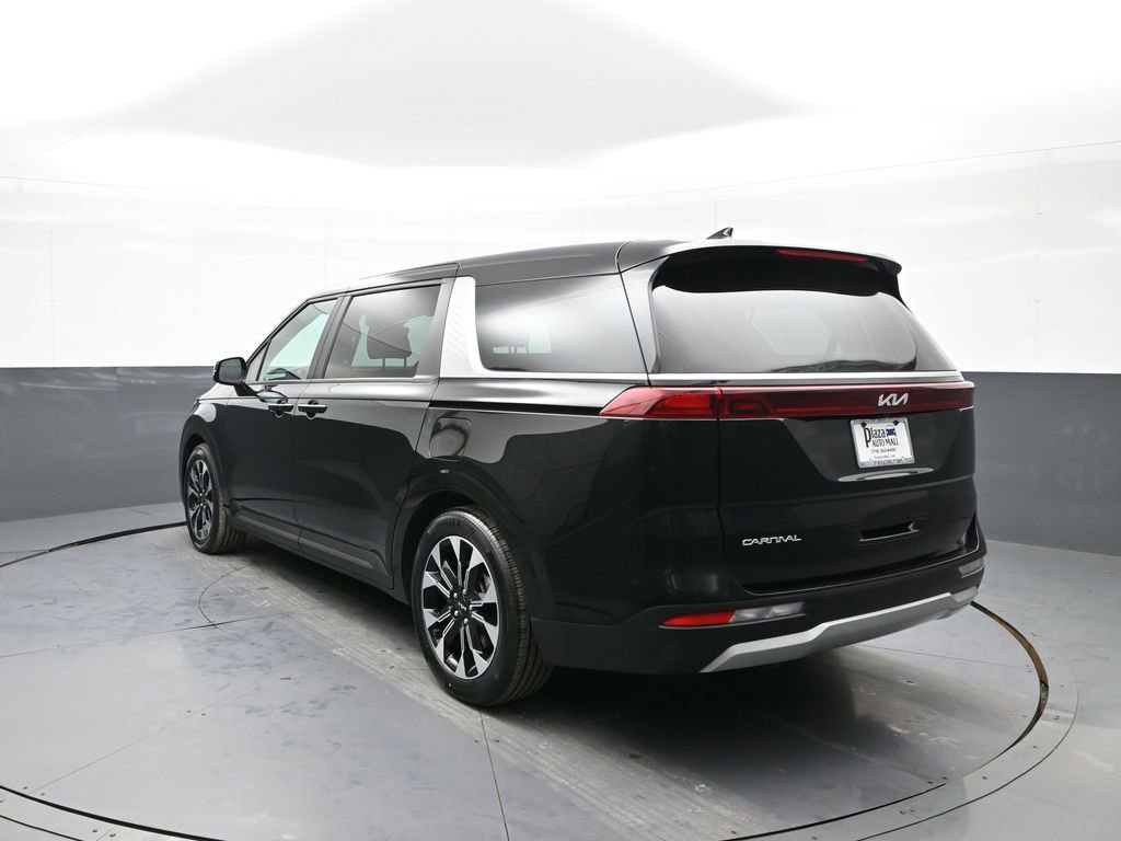 Certified 2023 Kia Carnival EX image 8
