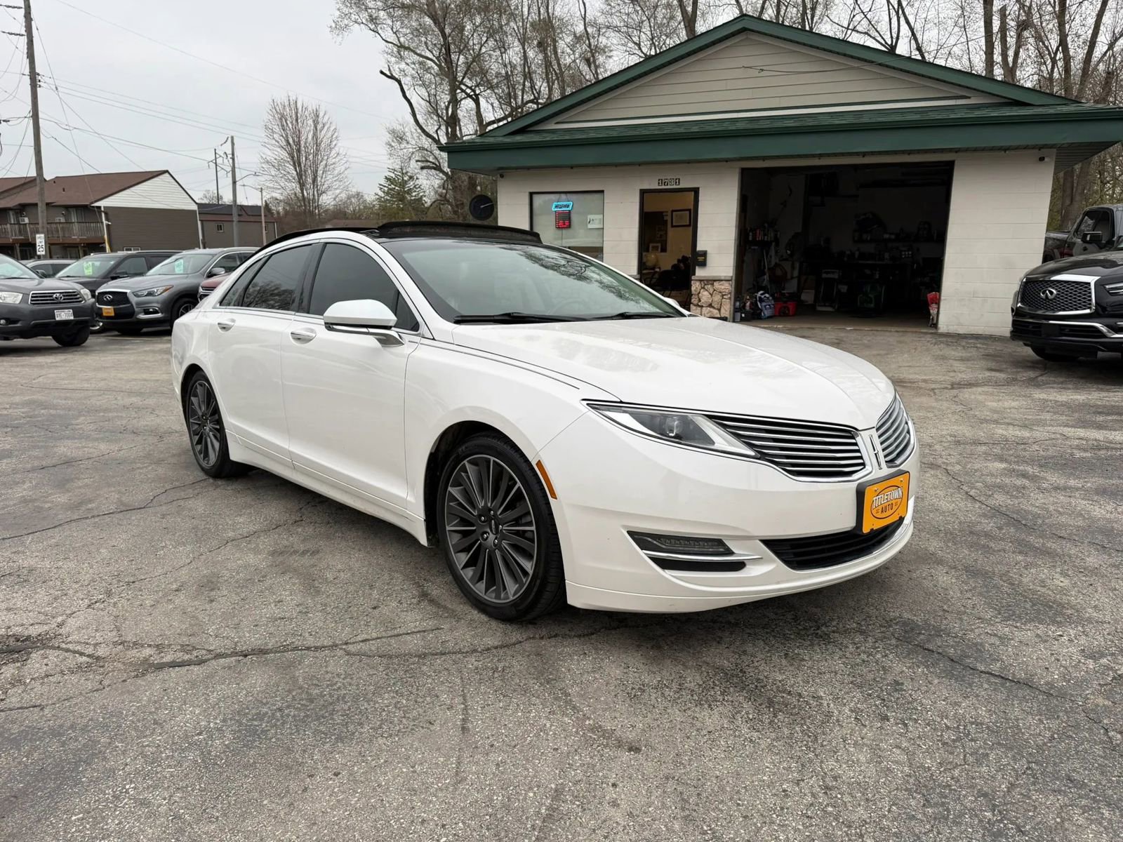 Used 2015 Lincoln MKZ AWD w/ Equipment Group 102A Reserve image 7