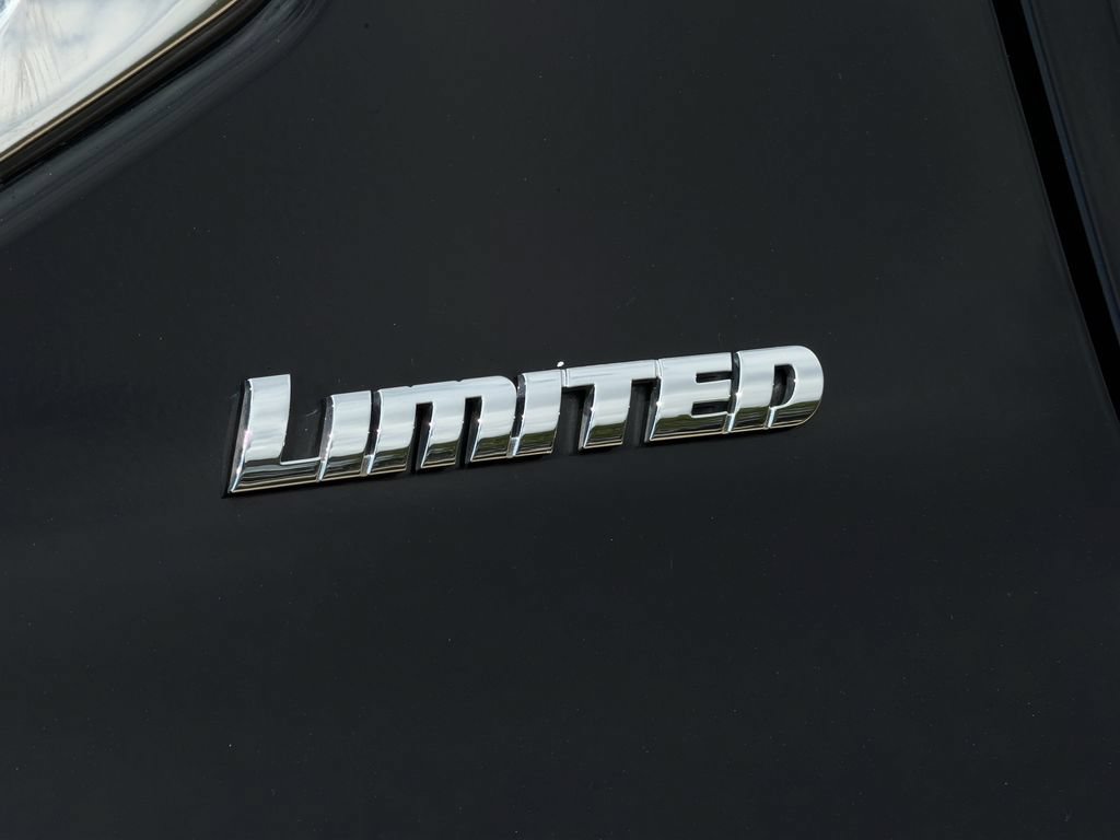 Used 2024 Toyota Tundra Limited AWD/4WD image 10