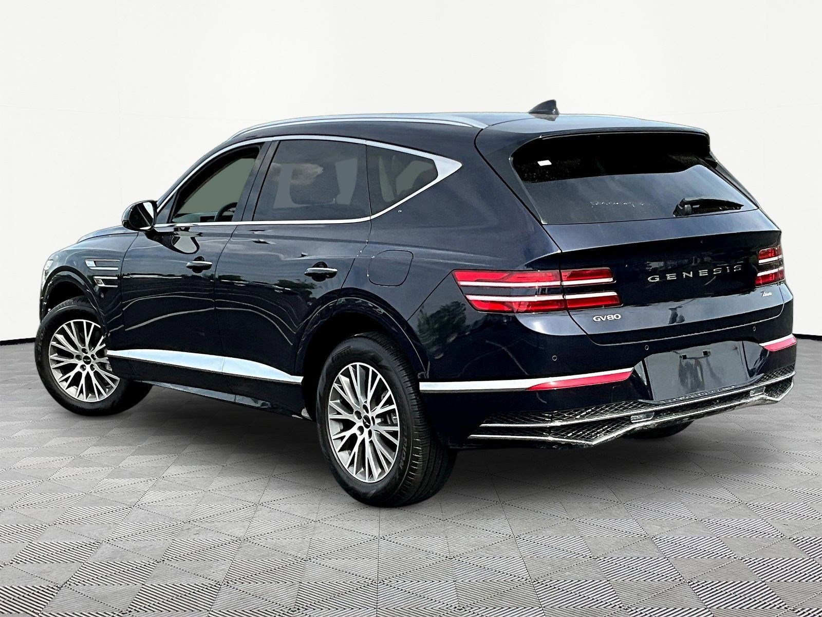 Used 2025 Genesis GV80 2.5T AWD/4WD image 4
