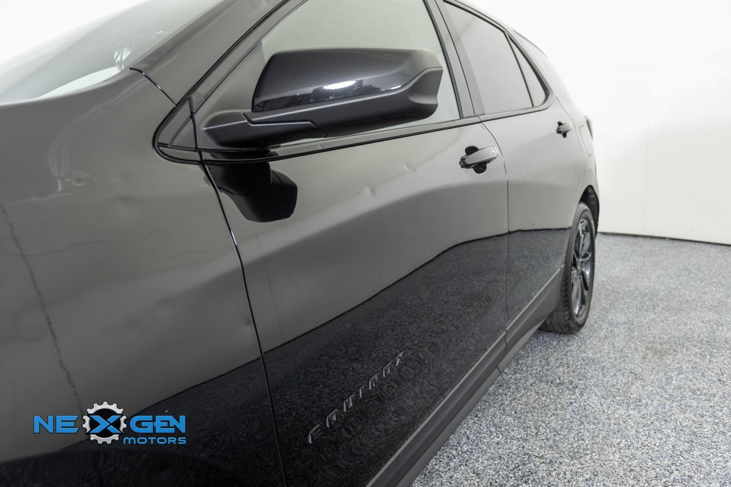 Used 2023 Chevrolet Equinox RS FWD image 50