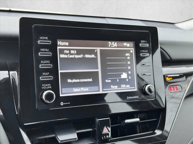 Used 2024 Toyota Camry SE image 6