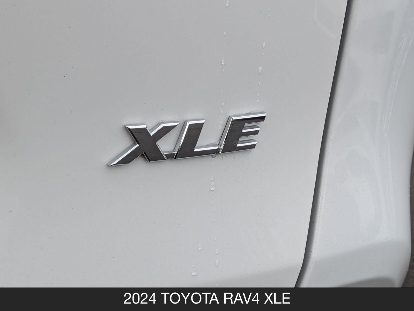 Used 2024 Toyota RAV4 XLE image 12