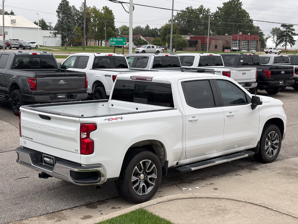 Used 2024 Chevrolet Silverado 1500 LT w/ Leather Package AWD/4WD image 6