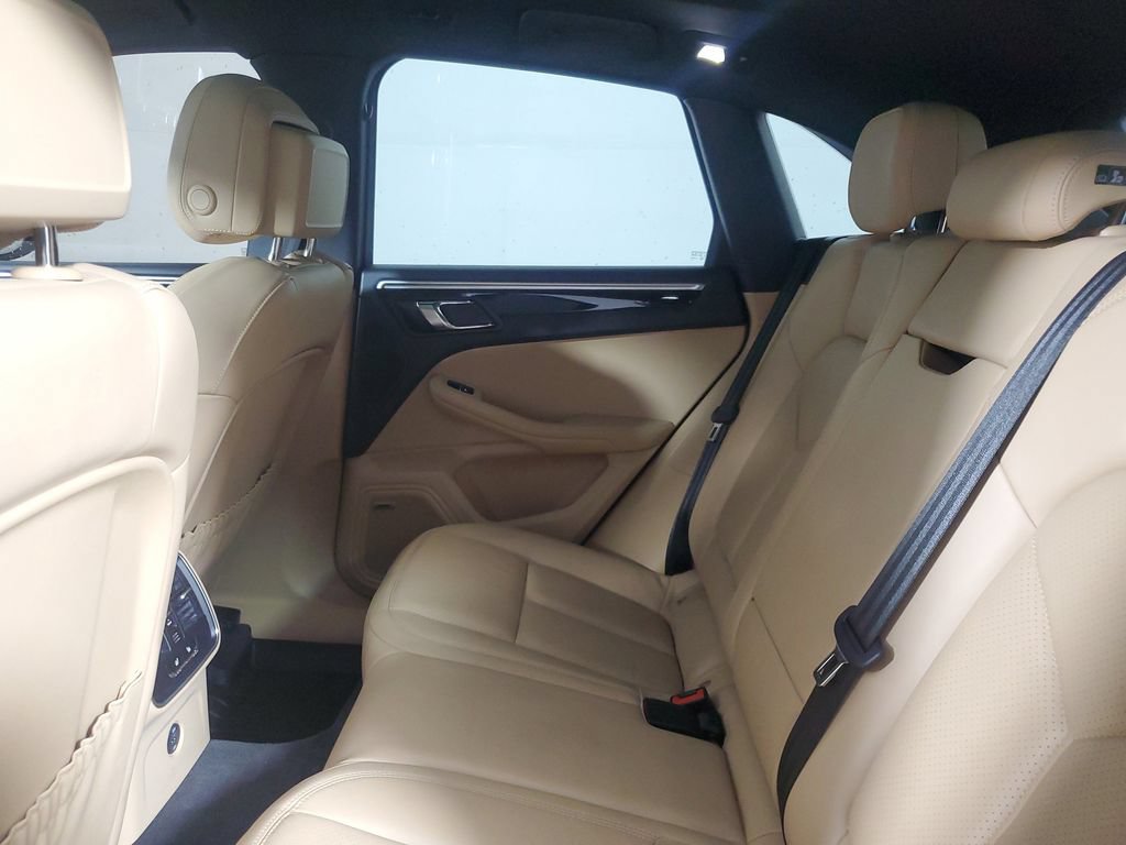 Used 2018 Porsche Macan S AWD/4WD image 11