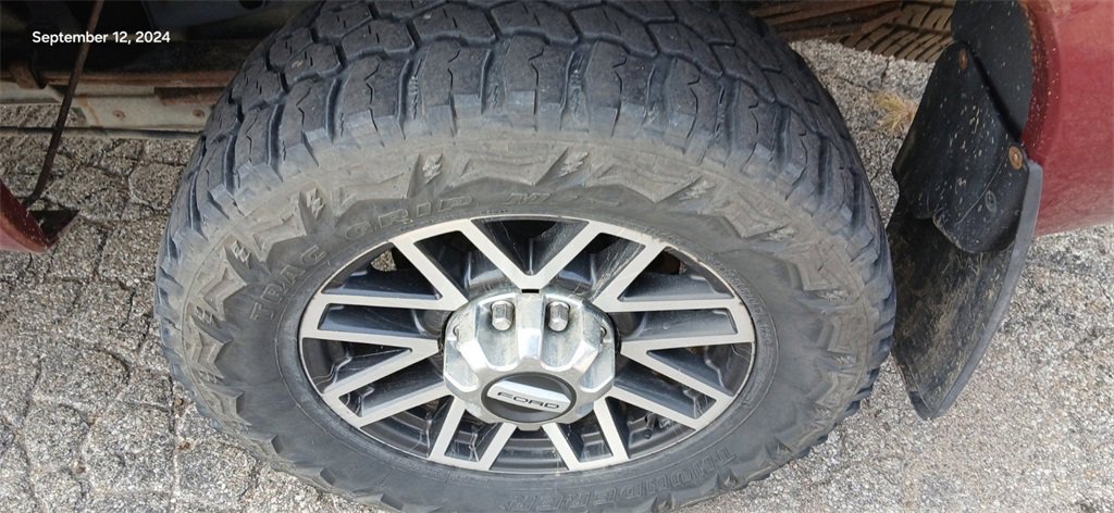 Used 2014 Ford F250 Lariat w/ Lariat Ultimate Package image 11