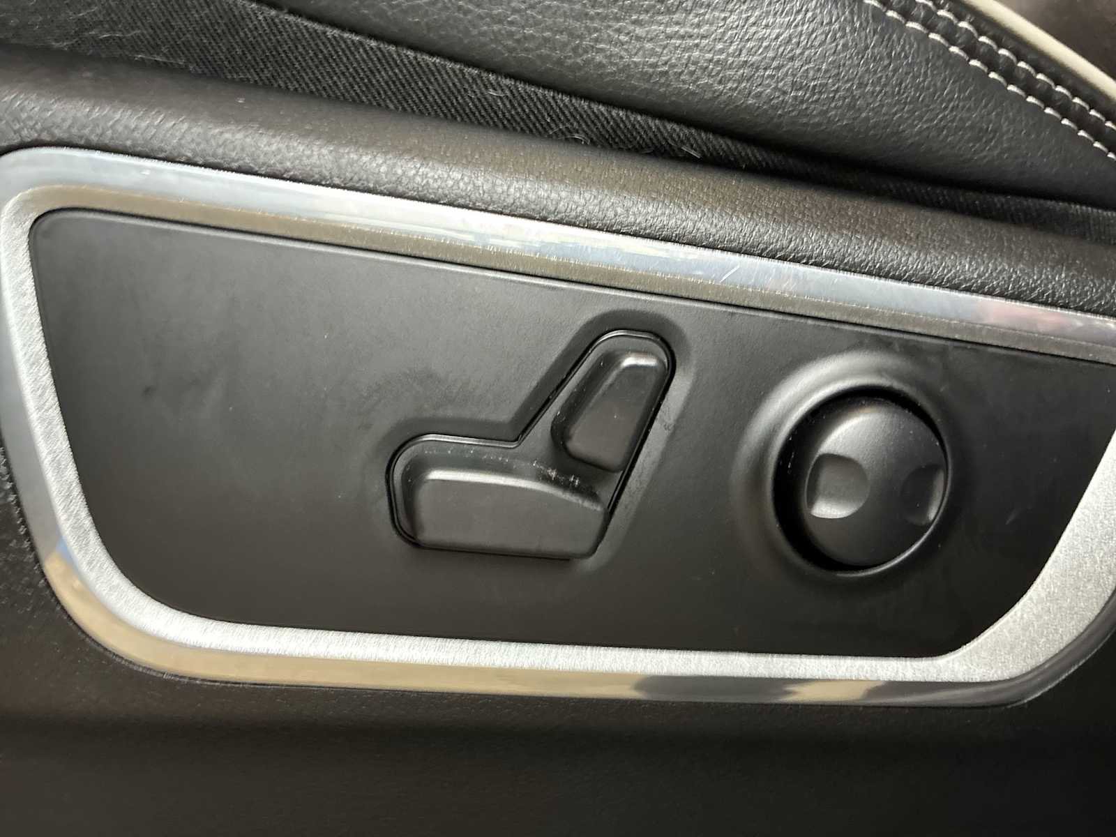 Used 2023 RAM 1500 Laramie image 14