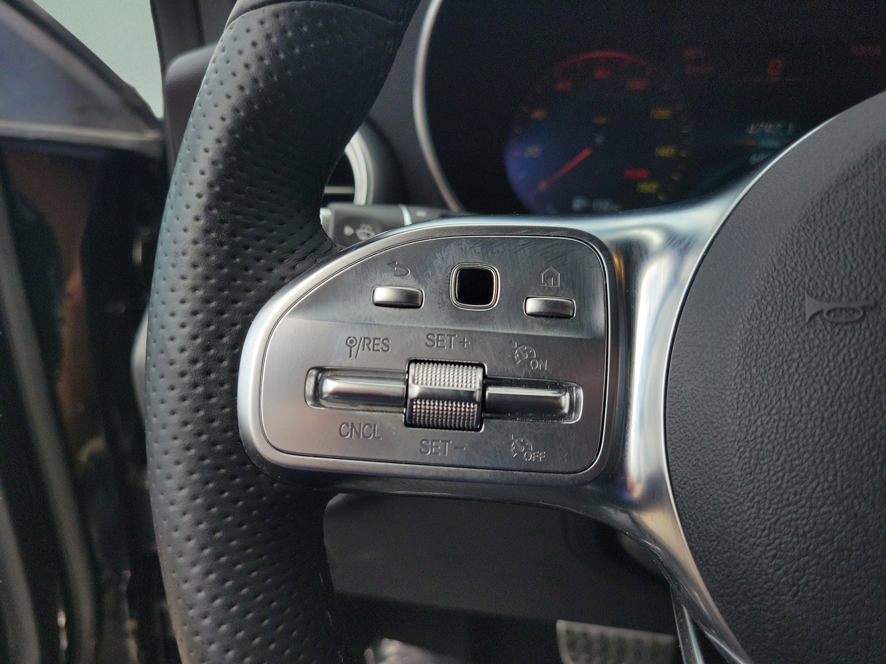 Used 2022 Mercedes-Benz GLC 300 image 24