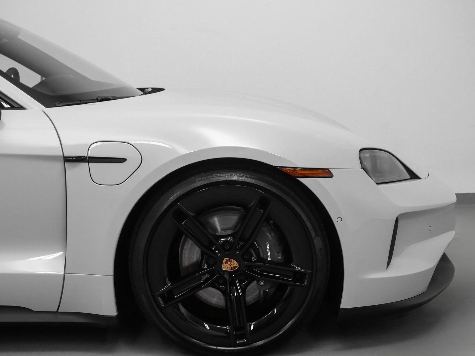 New 2025 Porsche Taycan image 15