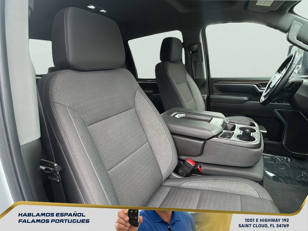 Used 2025 Chevrolet Silverado 2500 LT w/ Convenience Package image 36