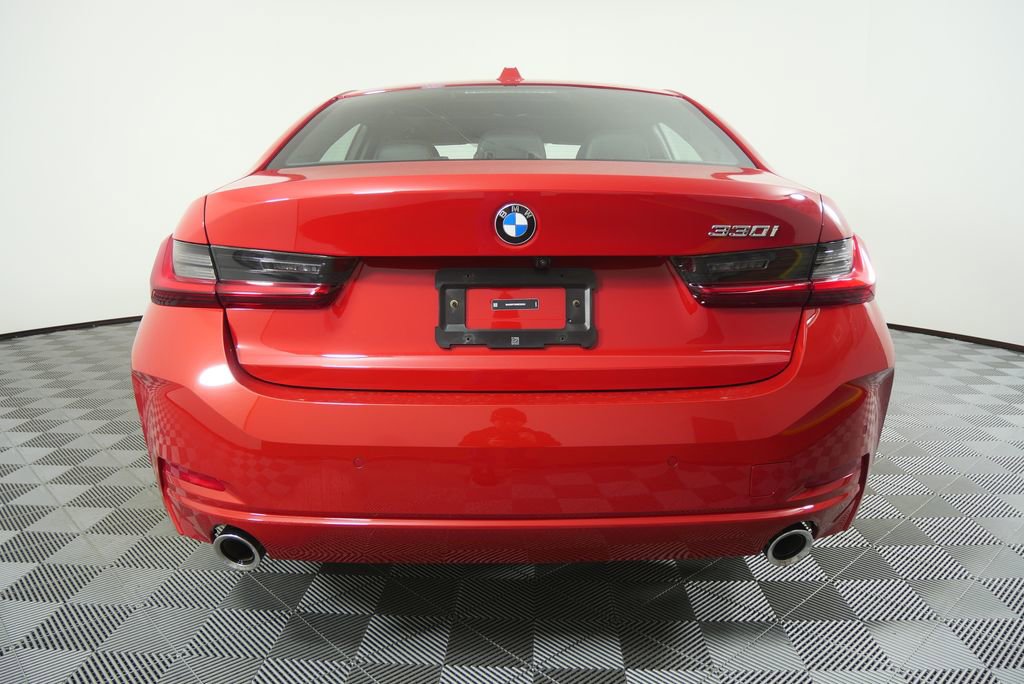 Used 2024 BMW 330i Sedan image 4