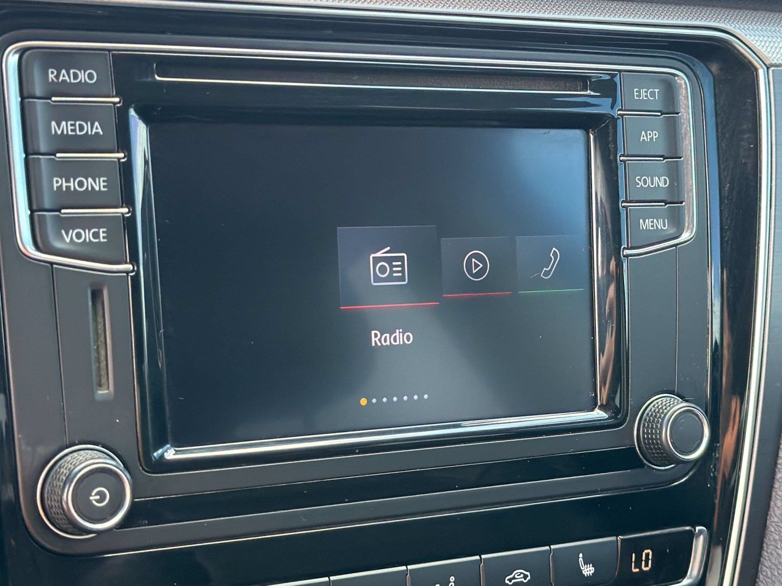 Used 2018 Volkswagen Passat 2.0T R-Line FWD image 26