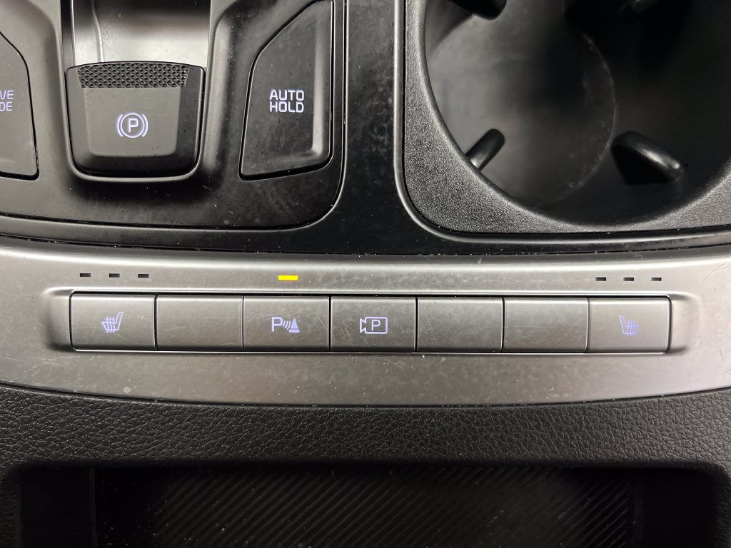 Used 2025 Kia Carnival FWD image 59