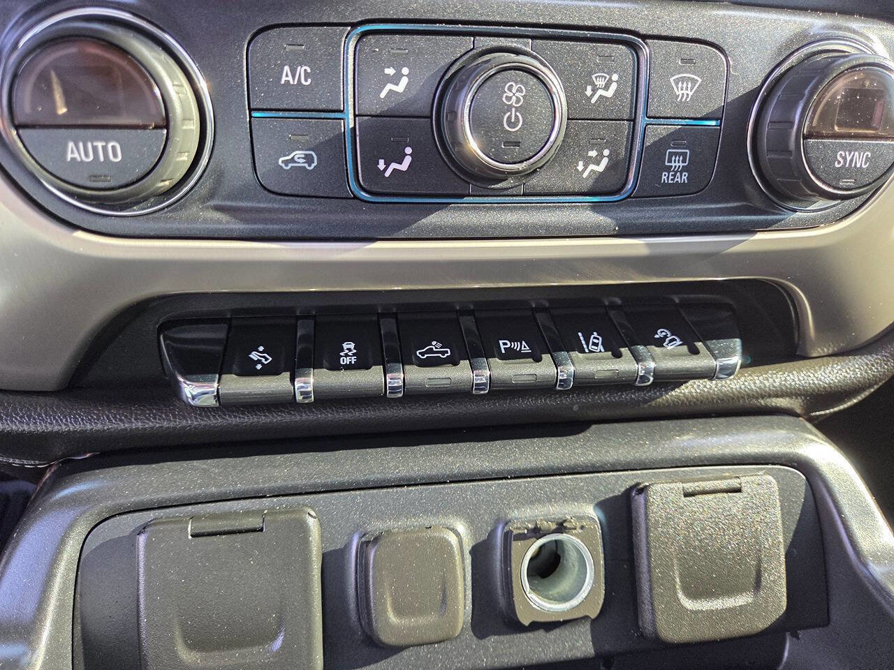 Used 2019 GMC Sierra 2500 Denali image 16