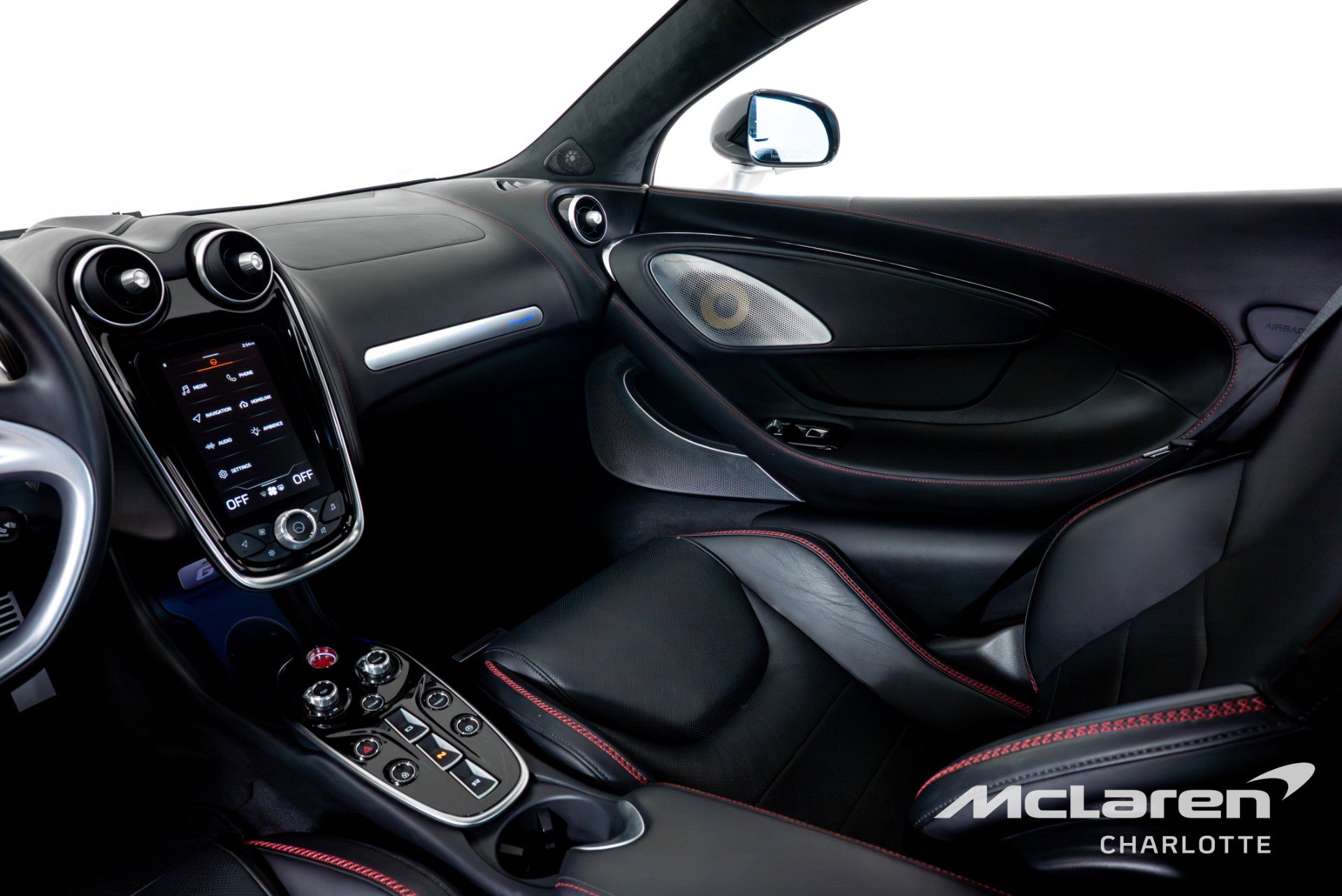 Used 2023 McLaren GT RWD image 15