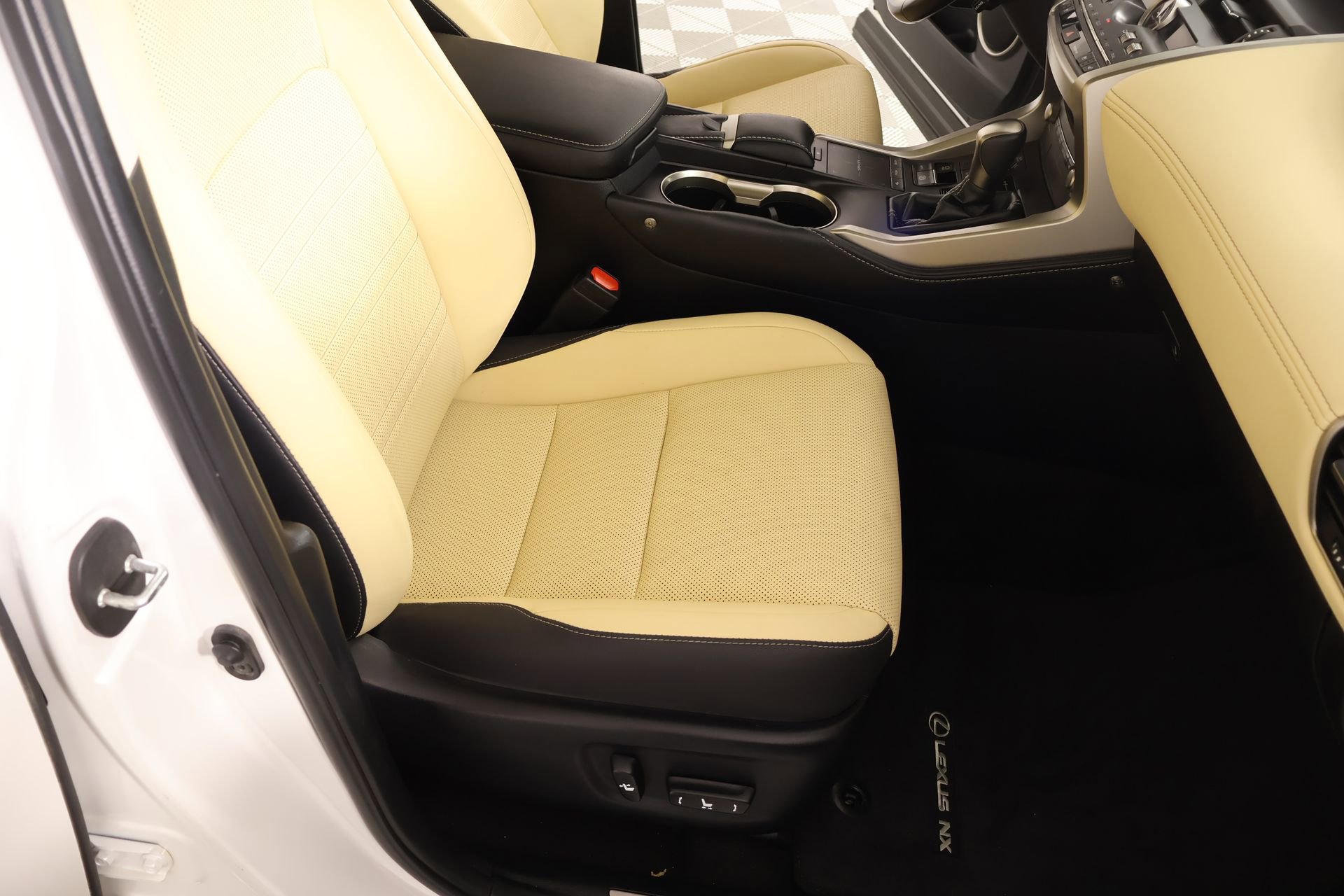 Used 2021 Lexus NX 300 FWD w/ Accessory Package 2 image 13