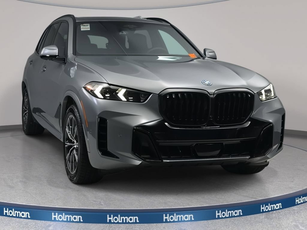 New 2026 BMW X5 xDrive50e w/ M Sport Package AWD/4WD image 2