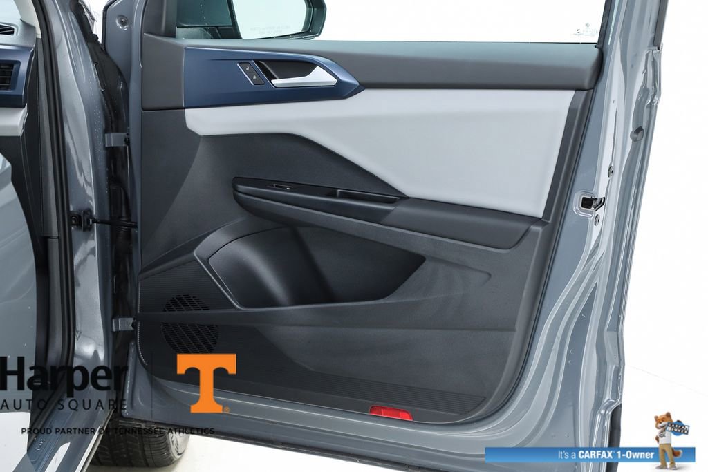 Used 2022 Volkswagen Taos SE image 32